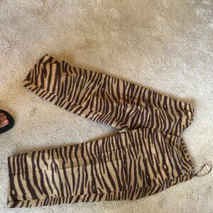 Cotton animal print capris